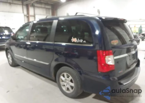 2012 Chrysler Town & Country Touring z USA, uszkodzony, nr VIN 2C4RC1BG6CR339709